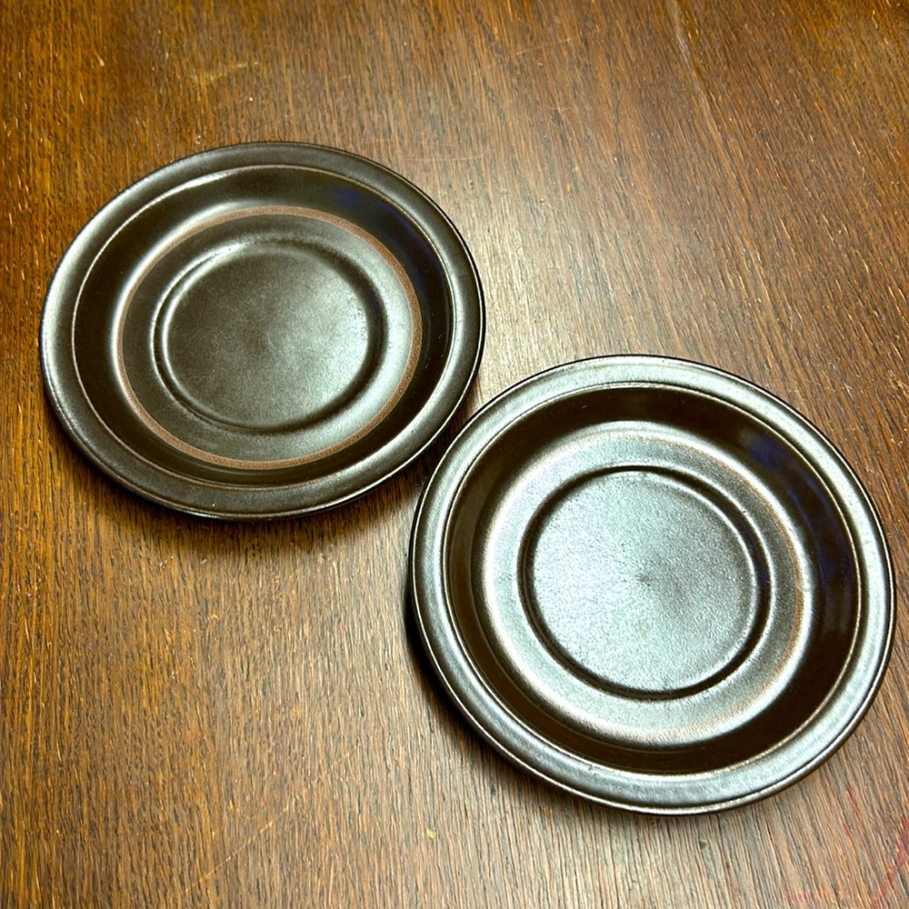 Vintage 1974 Royal Doulton Basque Lambeth Stoneware Plates Set of 2